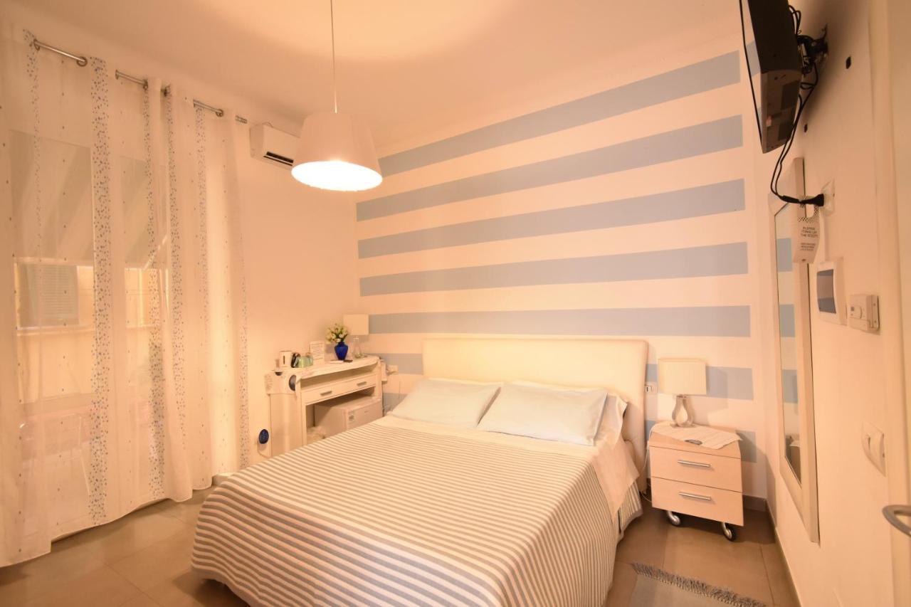 Affittacamere E Appartamenti - Rent Rooms And Apartments Le Camere Nel Corso - Adults Only La Spezia Bagian luar foto