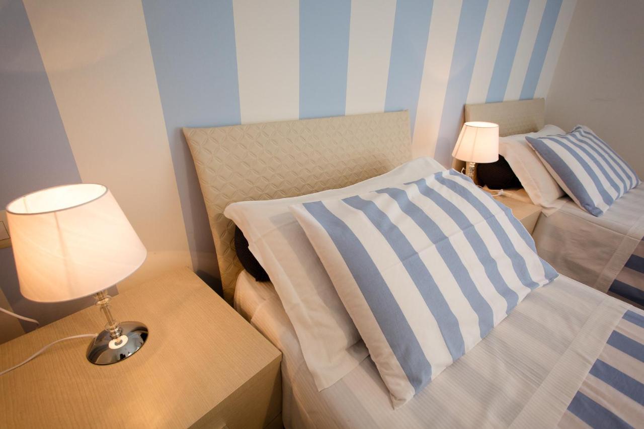 Affittacamere E Appartamenti - Rent Rooms And Apartments Le Camere Nel Corso - Adults Only La Spezia Bagian luar foto