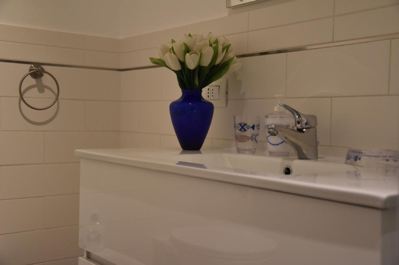 Affittacamere E Appartamenti - Rent Rooms And Apartments Le Camere Nel Corso - Adults Only La Spezia Bagian luar foto
