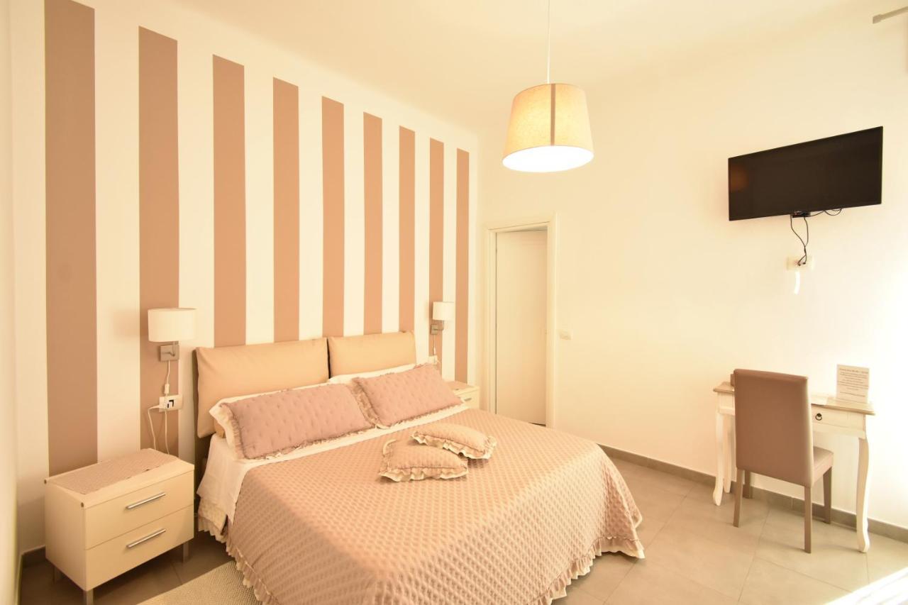 Affittacamere E Appartamenti - Rent Rooms And Apartments Le Camere Nel Corso - Adults Only La Spezia Bagian luar foto
