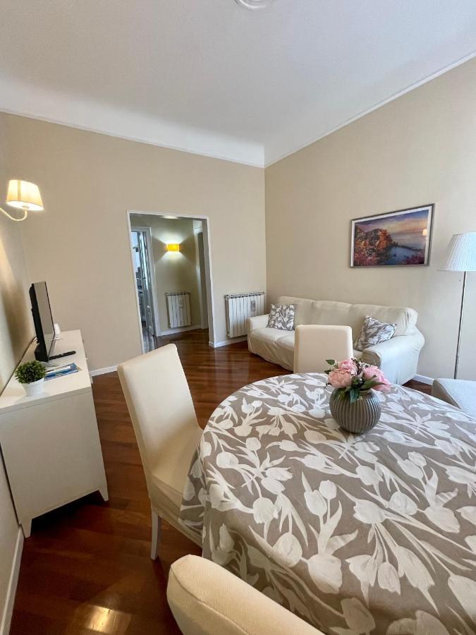 Affittacamere E Appartamenti - Rent Rooms And Apartments Le Camere Nel Corso - Adults Only La Spezia Bagian luar foto