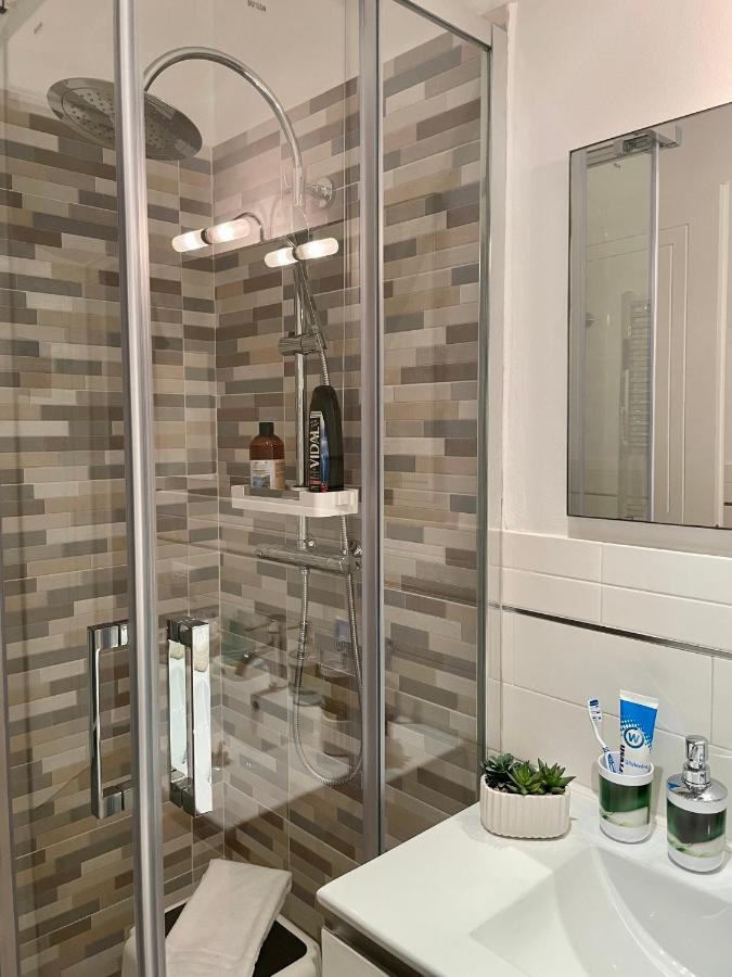 Affittacamere E Appartamenti - Rent Rooms And Apartments Le Camere Nel Corso - Adults Only La Spezia Bagian luar foto