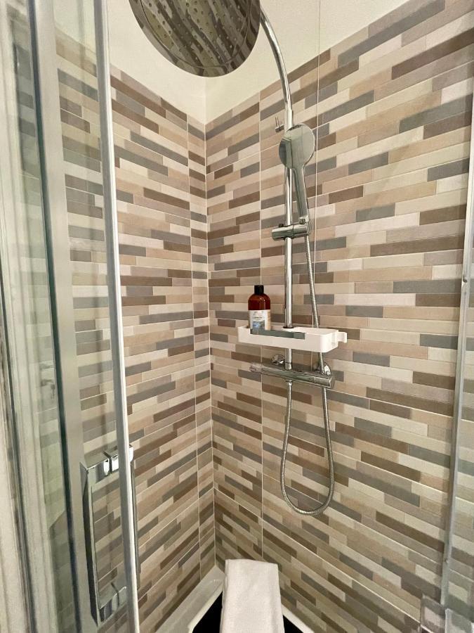 Affittacamere E Appartamenti - Rent Rooms And Apartments Le Camere Nel Corso - Adults Only La Spezia Bagian luar foto