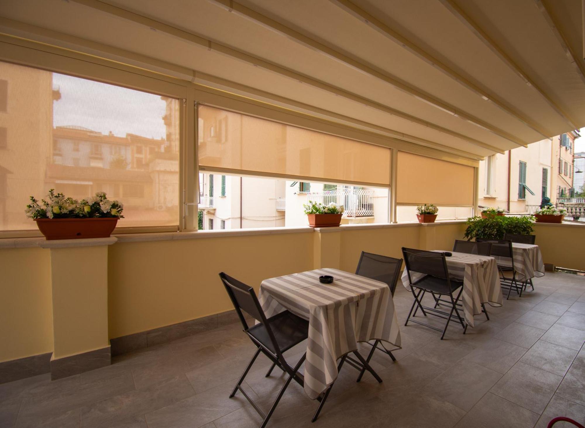 Affittacamere E Appartamenti - Rent Rooms And Apartments Le Camere Nel Corso - Adults Only La Spezia Bagian luar foto