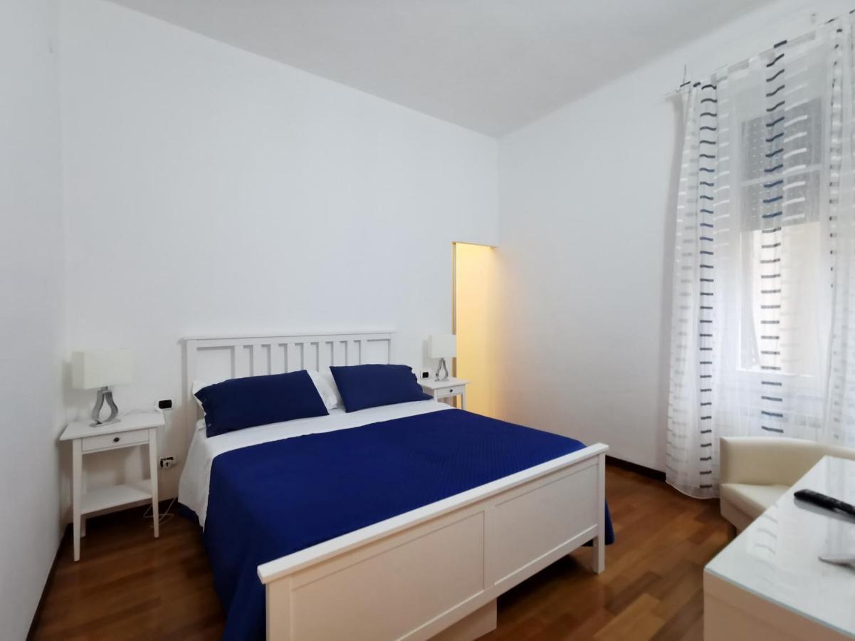 Affittacamere E Appartamenti - Rent Rooms And Apartments Le Camere Nel Corso - Adults Only La Spezia Bagian luar foto