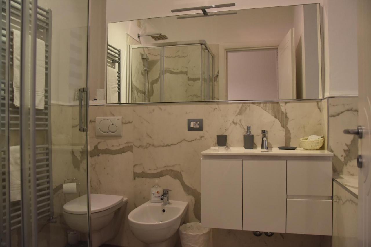 Affittacamere E Appartamenti - Rent Rooms And Apartments Le Camere Nel Corso - Adults Only La Spezia Bagian luar foto