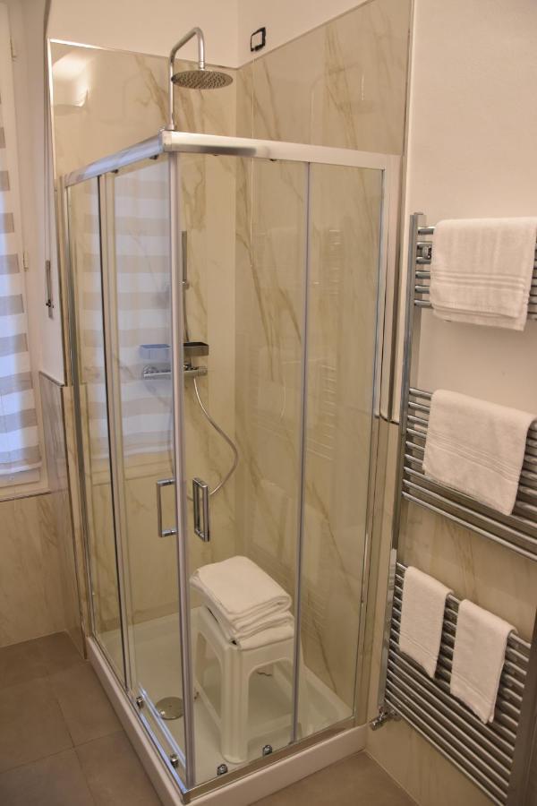 Affittacamere E Appartamenti - Rent Rooms And Apartments Le Camere Nel Corso - Adults Only La Spezia Bagian luar foto